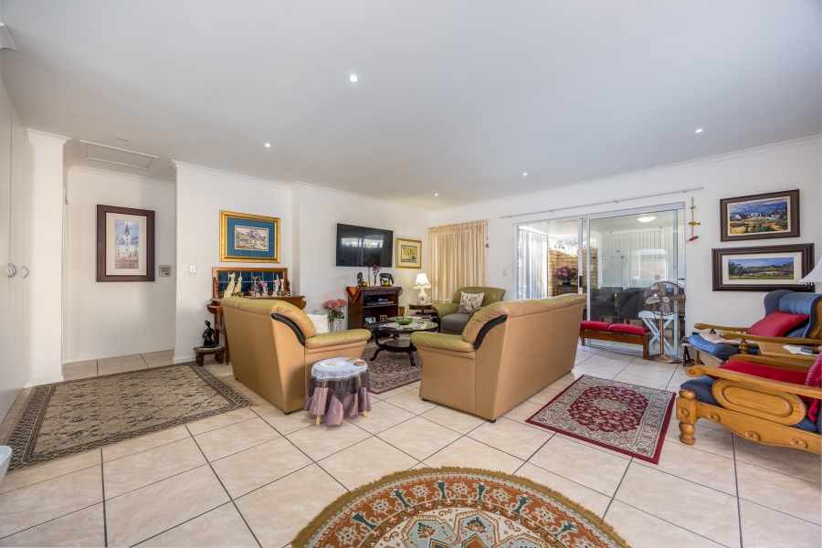 2 Bedroom Property for Sale in Sonstraal Heights Western Cape